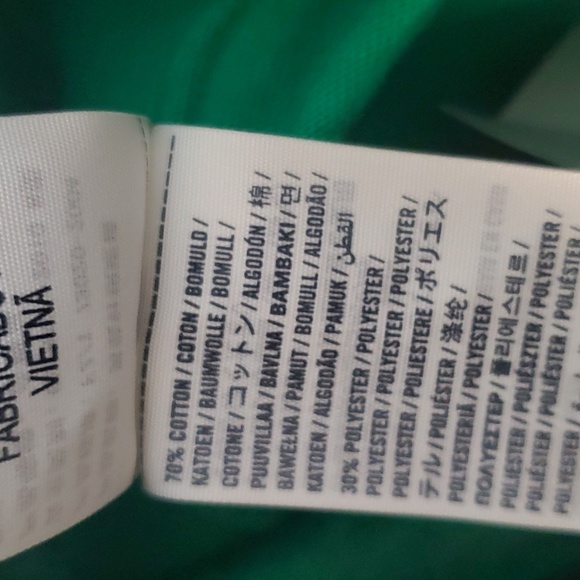 Boys Green Abercrombie shorts medium - Picture 4 of 4